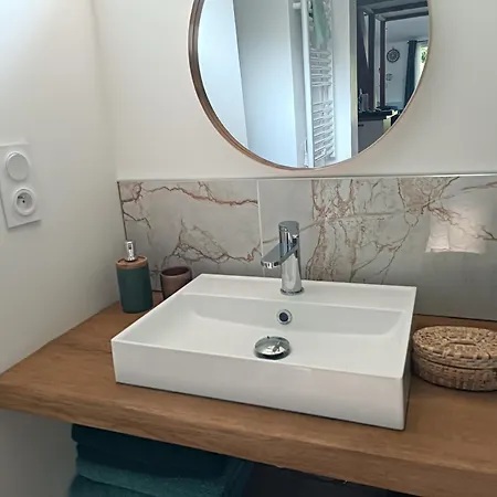 Le Petit Duplex Des Barres